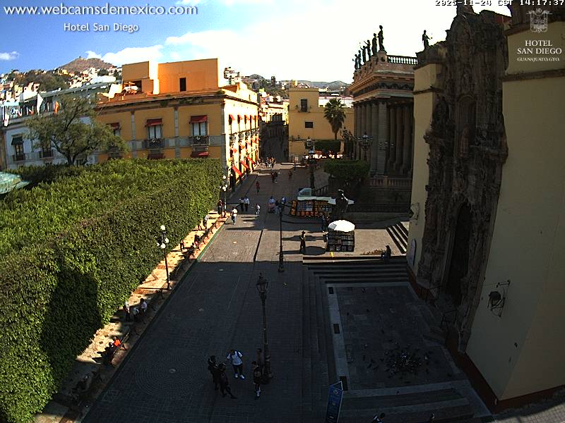 [Image: live.jpg?d=1340896418281]